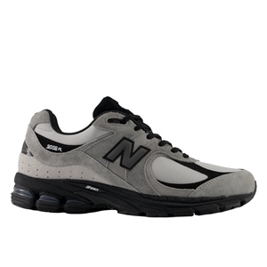 NEW BALANCE 2002R