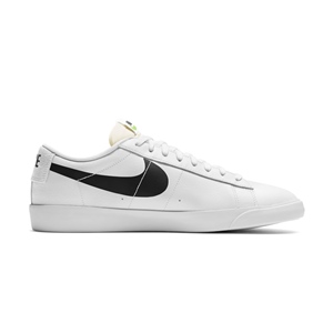 NIKE BLAZER LOW