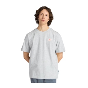 NEW BALANCE WOVEN LABEL T-SHIRT